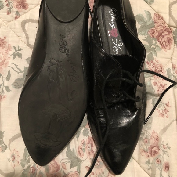 Black Pointy oxfords - Picture 3 of 3